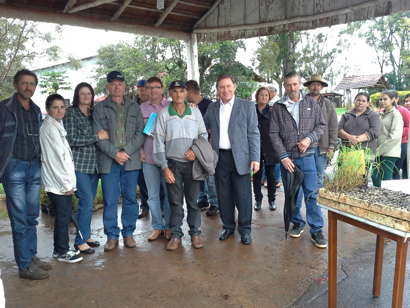 DIA DE CAMPO REÚNE MAIS DE 600 PESSOAS